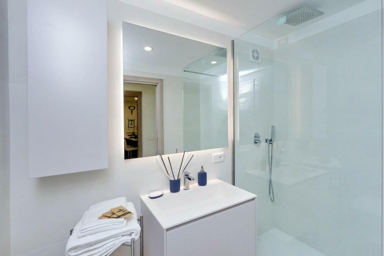 Green Terraced Apartment. 3 Stops From Colosseum Luaran gambar